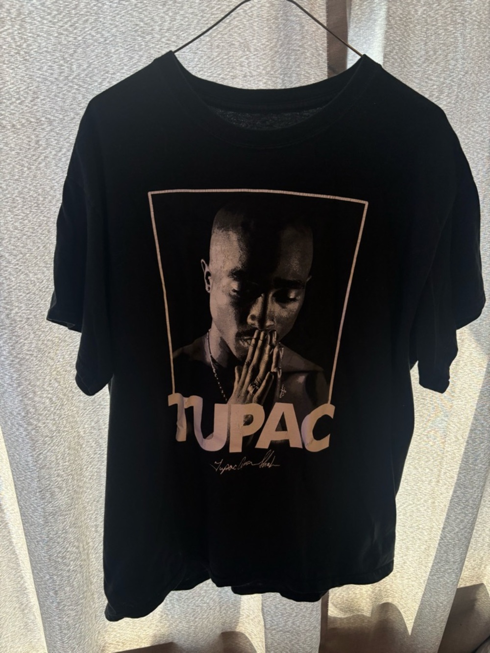 Black Tupac Graphic Men’s T-Shirt